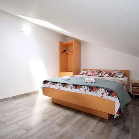 Apartment In Lopar/insel Rab 38297
